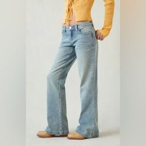 Charlie Low Rise Baggy Bootcut Jeans Light Blue